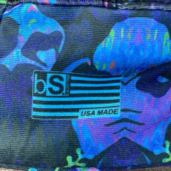 Blackstrap Women’s Range Cap, Ski Snowboard Beanie and Helmet Liner - Picture 2 of 7